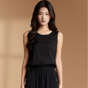 Chemisier décontracté en soie pour femme avec ourlet élastique coupe courte - Product Image 1