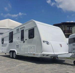 Camping-car compact remorquable en stock à prix abordable – Maison mobile pour le voyage, livraison rapide - Product Image 1