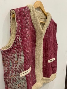 Gilet Afghan Marron Kantha Rouge Gilet en Fausse Fourrure Boho Vegan Brodé Taille Manteau Patchwork Quilt Vest - Product Image 3