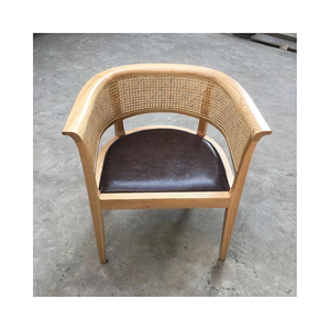 Silla de ratán vintage de lujo con correas de ratán de caña, una elegante Silla de ratán perfecta para la decoración de comidas en casa, cafeterías y restaurantes - Product Image 1
