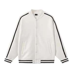 Chaqueta de béisbol OEM para hombres y mujeres, uniforme deportivo informal varisty con logotipos personalizables - Product Image 3