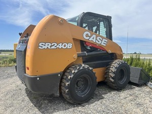 รถตัก SR240เล็กรถตักดินแบบมีล้ออุปกรณ์ก่อสร้างขนาดกะทัดรัดสำหรับฟาร์ม SR200 SR175 SR250 SV280B SR210 465HD - Product Image 3