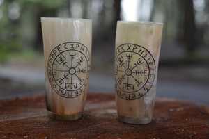 Personnalisé exquis Vintage ours boire Koi tasse fabriqués à la main corne naturelle courte Antique sculpté Style Animal cadeaux d'affaires - Product Image 3