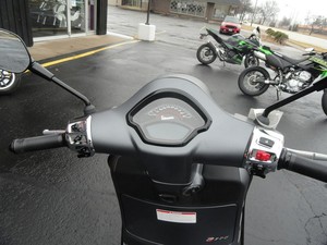 NUEVA <span class=keywords><strong>Vespa</strong></span> GTS Super 300 Sport 2026, Motocicleta Scooter-Moped - Product Image 3