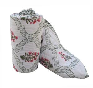 ORGANIC MULMUL COTTON QUILT 100% Pure Made Edredón de algodón orgánico Hecho EN LA India Producto suave y cómodo. - Product Image 2