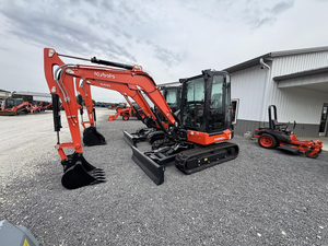 Excavatrice compacte Kubota KX040-5 |   Mini-pelleuse de 4 tonnes avec lame hydraulique orientable 6-en-1 |   Excavatrice sur chenilles diesel de niveau 4 - Product Image 2