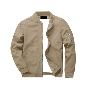 Chaquetas para hombre Chaqueta para hombre OEM Chaqueta de bombardero de satén personalizada Diseño de cremallera a prueba de viento de alta calidad Tela recubierta Ropa de calle de invierno - Product Image 1
