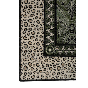 มาลเมซง โดยปีเตอร์ ดี'แอสโคลี ของตกแต่งบ้านทำจากผ้าขนสัตว์พร้อมลวดลายเหรียญตรา - Product Image 4