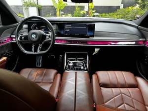 BMW Serie 7 760I XDRIVE AWD 2023 Económico con Volante a la Izquierda/Derecha - Product Image 3