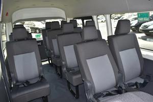 Bus Hi-Ace 2022 Automatique d'Occasion en Excellent État, Conduite à Gauche - Product Image 3