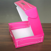 Boîtes d'expédition pour vêtements en carton ondulé avec impression de logo de marque personnalisée, couleur rose, emballage pour envoi postal avec poignée en ruban