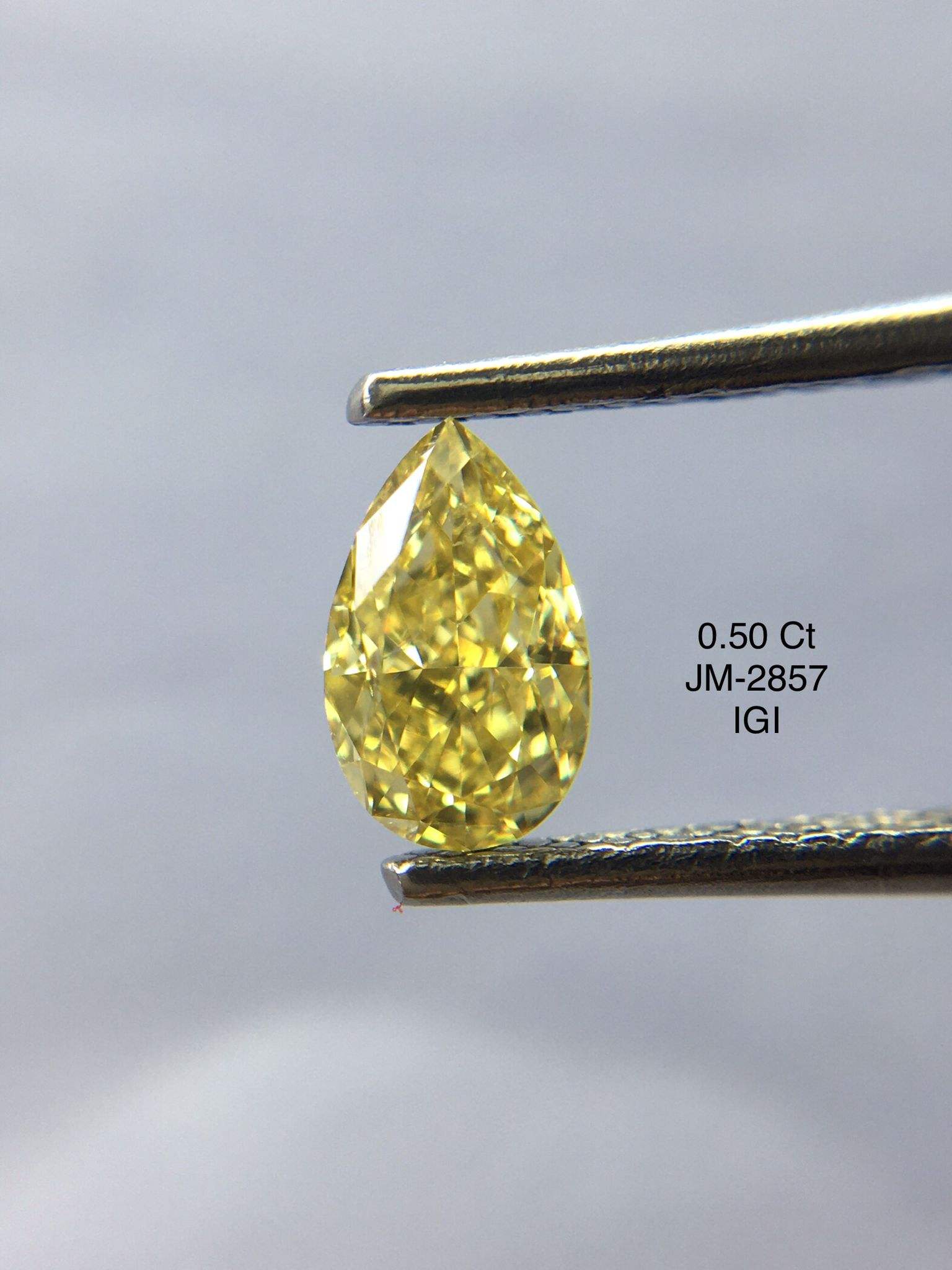 สีเหลือง