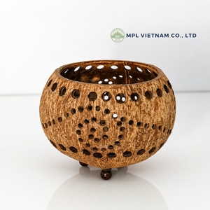 Vente en gros de porte-bougies en coquille de noix de coco du Vietnam, plusieurs motifs sculptés à la main, motifs perforés, lanternes en noix de coco écologiques - Product Image 5