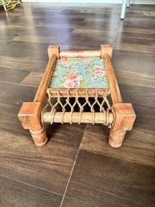 Bandeja de Madera Khatiya con Diseño Floral, Mini Charpai, Bandeja para Servir Bocadillos/Frutos Secos/Hora del Té, Bodas, Diwali, Hecha a Mano - Product Image 4