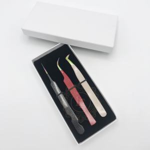 Pinzas para pestañas de acero inoxidable hechas a mano con logotipo personalizado de alta calidad, recién llegado, diseño único de arcoíris, revestimiento múltiple en polvo - Product Image 5