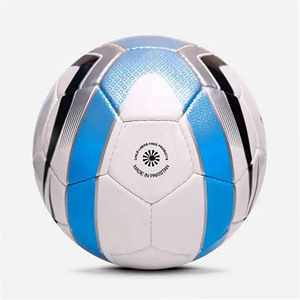 Ballon de football en cuir PU imperméable cousu à la main - Ballon de match et d'entraînement classique pour tous les âges et tous les sexes - Product Image 2