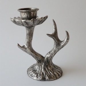 Bougeoir décoratif en aluminium coulé avec corne de renne et finition mate Artisan fait à la main conçu pour les intérieurs saisonniers - Product Image 2