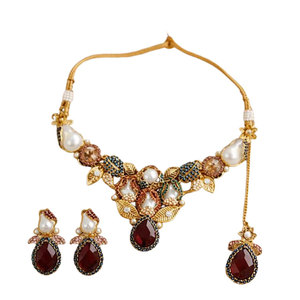 Conjunto de Joyería Clásica de Compromiso, Boda y Fiesta, Chapado en Oro, Hecho a Medida, de Acero Inoxidable Duradero y Calidad Premium para Mujer - Product Image 1