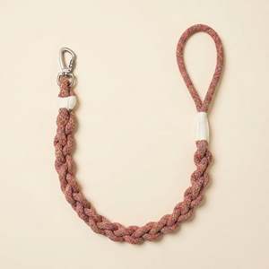 Nouvelle laisse pour chien artisanale Rose Ember, élégante et durable, avec un motif solide - Product Image 2