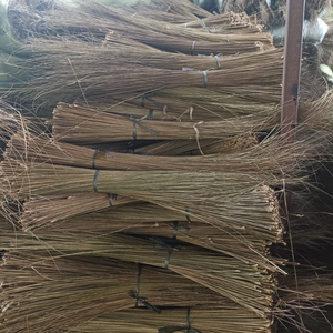 Balais indonésiens de haute qualité Sapu Lidi avec tête en plastique et pelle à poussière en laiton avec poignée en plastique - Product Image 4