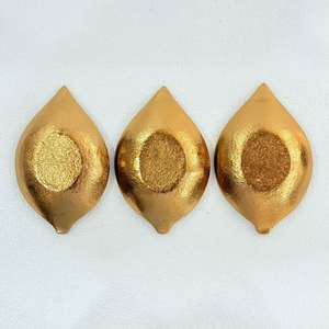 Juego de 3 Tazones para Frutos Secos, Diseño de Lujo de R B Overseas, Hechos a Mano en Aluminio con Acabado Dorado para Fiestas - Product Image 3