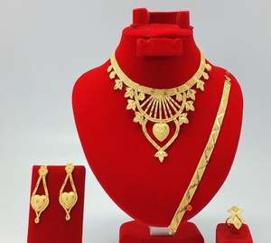 Ensemble de bijoux vintage plaqué or 24 carats de style Dubaï, comprenant collier, boucles d'oreilles, bracelets, peignes - Matériel en cuivre, diamant, Allemagne - Product Image 1