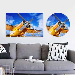 Arte en Lienzo de Hélices de Aviones Antiguos: Póster de Aviación en Amarillo y Azul, Arte en Vidrio Templado - Product Image 1