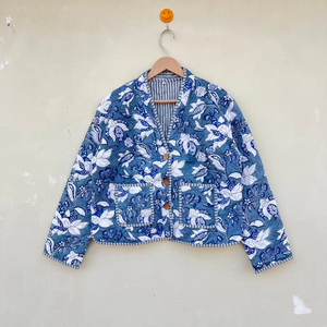 เสื้อแจ็คเก็ตผู้หญิงแบบสบายๆ ผ้าควิลท์สองด้าน เป็นมิตรกับสิ่งแวดล้อม ลายดอกไม้และลายทางวาดมือ ตัดสี 100% ผ้าฝ้าย ระบายอากาศได้ดี ใส่ได้ทุกฤดู - Product Image 1