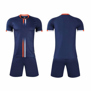 2025 calidad superior 100% poliéster camisetas de fútbol conjunto corto al por mayor equipo de fútbol desgaste nuevo diseño sublimado uniformes en blanco - Product Image 1