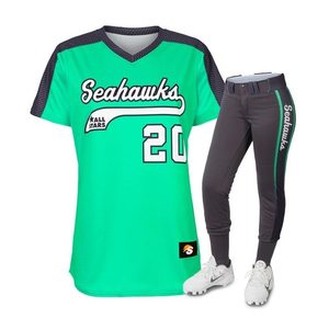 Camiseta Deportiva Unisex Personalizada, Cuello Alto Verde, Informal, Hecha con Poliéster 100% Sostenible, Transpirable y Antibacteriana - Product Image 5