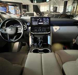 รถยนต์ SUV รุ่นปี 2024 VX 3.3L V6 เครื่องยนต์เบนซิน ระบบเทอร์โบคู่ รุ่นใช้แล้ว พวงมาลัยขวา/ซ้าย (RHD/LHD) - Product Image 2