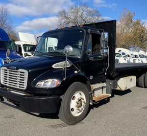 Best!! Available Used 2015 2018 For-<b>FreightlinerS</b> M2 106 24 ft Flatbed <b>Truck</b> 6,9 Speed Automatic Liftgate Ready to Export - Product Image 3