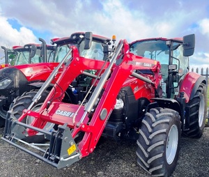 รถแทรกเตอร์ Case IH ขับเคลื่อน 4 ล้อ พร้อมที่ตักด้านหน้า สีแดง เครื่องจักรกลการเกษตร - Product Image 5