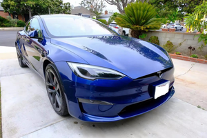 Tesla Model S Plaid 2024, sans réserve, inspecté, 250-300 ch, trois moteurs, transmission intégrale, conduite à gauche, capacité de conduite autonome complète à l'arrière - Product Image 4