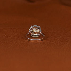 Anillo de compromiso clásico chapado en oro sólido de 14 quilates, anillo de compromiso con certificación IGI glamoroso, anillos finos con corte de cojín amarillo - Product Image 3