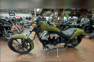 LISTO PARA CONDUCIR 2026 Motocicleta Cruiser Honda Fury en Venta - Product Image 3