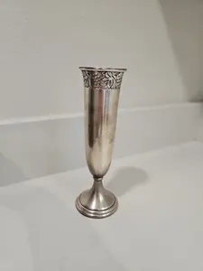 Vase à fleurs en fer de luxe pour un intérieur contemporain, décoration d'intérieur haut de gamme, design côtier, vase de table écologique Zahid - Product Image 2