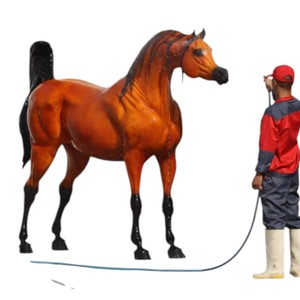 Escultura de Caballo Corriendo de Fibra de Vidrio de Tamaño Real para Exteriores, Estatua Decorativa Multicolor para Jardín en Venta - Product Image 1