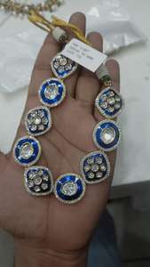 Ensemble de collier et boucles d'oreilles en laiton doré à la mode | Pierres de poire élégantes et perles, parfaites pour les mariées, les mariages et les célébrations de fête - Product Image 4