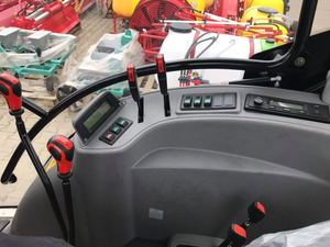 TRACTOR LOVOL 604 - Product Image 3