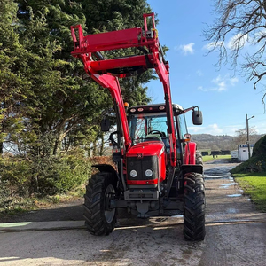 Tracteur agricole d'occasion Massey Ferguson 5460 à transmission intégrale avec chargeur frontal et moteur principal, autres équipements inclus - Product Image 1