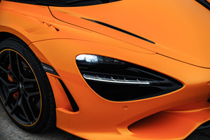 McLaren 750S Spider 2024 Certificado, Limpio y en Buen Estado, Color Verde, Neumáticos R20, Caja de Cambios Automática, Turbo, Tapicería de Tela Oscura, ACC, Aleación de Aluminio - Product Image 3