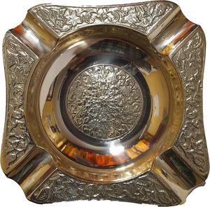 Cendrier Vintage en laiton massif gaufré pour cigarettes Porte-cigarette pour l'intérieur ou l'extérieur Patio, bureau et maison Cadeau fantaisie - Product Image 2