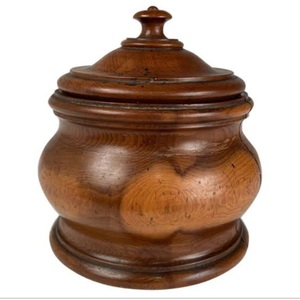 Venta caliente Último diseño grabado Cenizas humanas Urnas de cremación de latón para adultos Acabado brillante para cenizas de adultos Urnas de cremación - Product Image 2