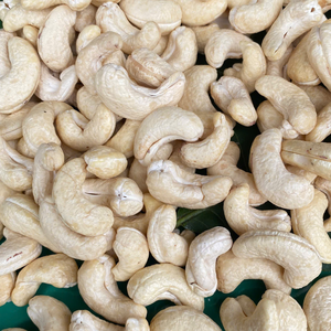 Vente en gros de noix de cajou brutes du Vietnam W180 Noix de cajou Noix de cajou Acheteurs au Royaume-Uni OEM, ODM - Product Image 1