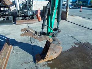 Mini Cargadora Diesel JCB 8035 (Tipo Oruga) 2018 con Componentes Hidráulicos Huade de Alta Eficiencia - Product Image 6