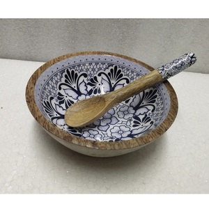 Bol en bois de qualité supérieure avec motif imprimé en émail, décoration de cuisine, logo, ensemble bol et cuillère en bois au meilleur prix - Product Image 5