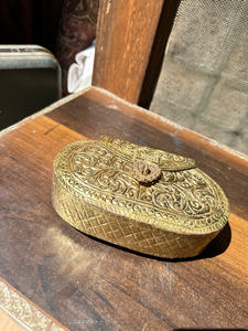 Indian Fully Handcrafted Antique Gold Oval Metal <b>Clutch</b> <b>Bag</b> for Women Luxury Evening Party <b>Wedding</b> Handbag Designer Purse - Product Image 3