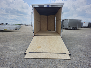 Remorque de transport fermée 7x14, caisse en acier, 7000 lb, avec porte à rampe, prête à être expédiée à prix avantageux |   Remorque de transport fermée 7x14 - Product Image 4