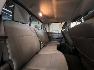 Camioneta RAMM 1500 Classic SLT 2023 USADA EN EXCELENTES CONDICIONES, COLOR ROJO FLAME CON ACABADO TRANSPARENTE - Product Image 2